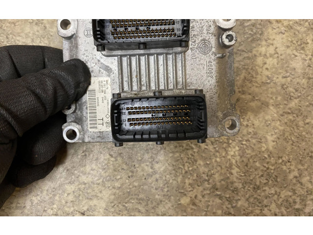 Řídící jednotka 0261208255, 685176 Opel Meriva A 2006