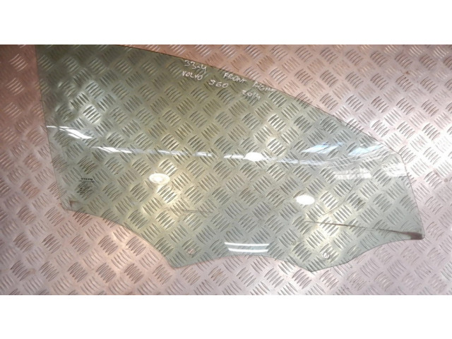 Основное стекло передних дверей (четырехдверного автомобиля)