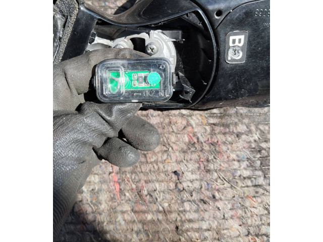 Зеркало электрическое Infiniti Q30 2015 - 2018 года