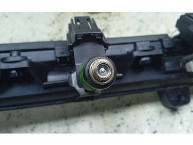 Топливная рампа 03E133320 Skoda Fabia Mk1 (6Y)