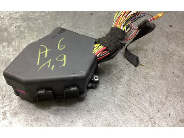 Блок предохранителей Audi A6 S6 C5 4B