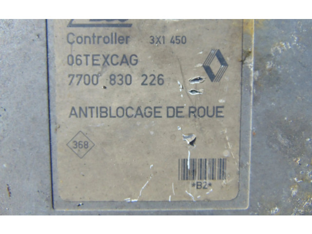 Блок управления двигателя 7700830226 Renault Twingo I