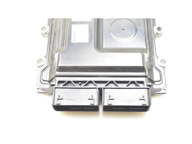 Блок управления двигателя 32242004 Volvo XC40