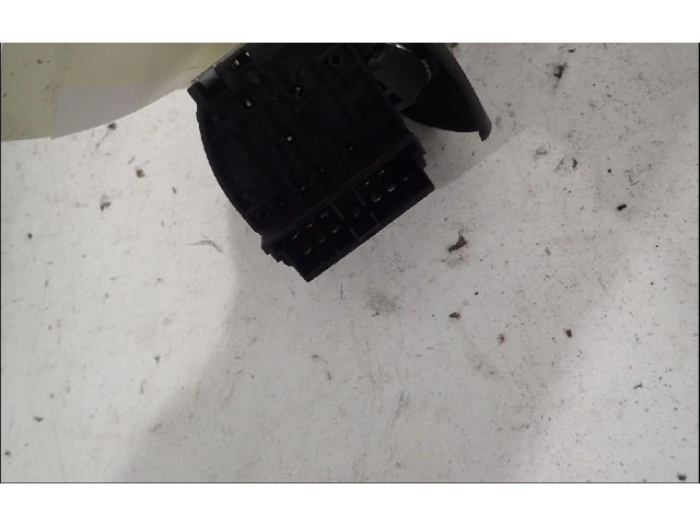 Ручка стеклоочистителей 7701046628   Renault Twingo I