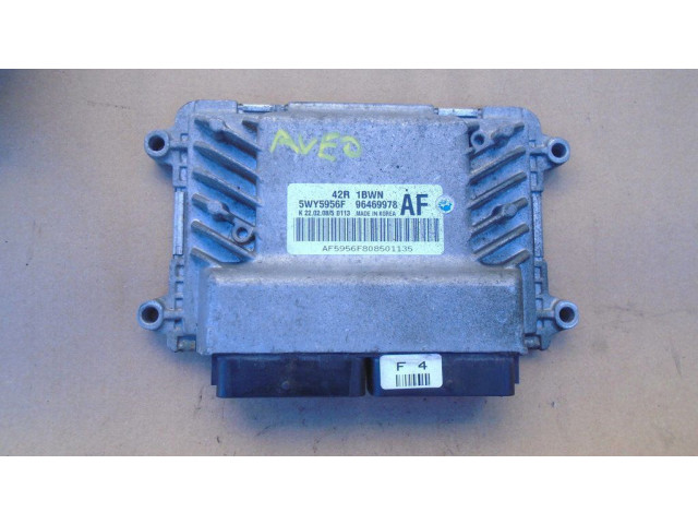 Блок управления двигателем ECU