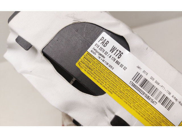 Подушка безопасности пассажира A1768600002   Mercedes-Benz A W176