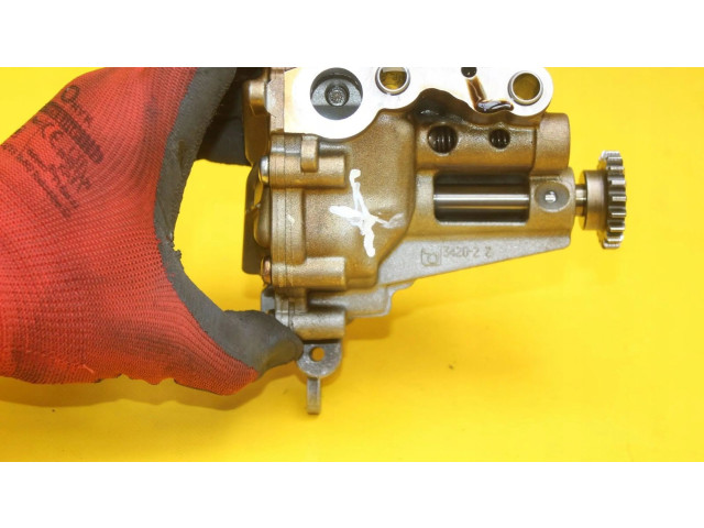 Масляный насос   150002257R  Renault Clio IV 