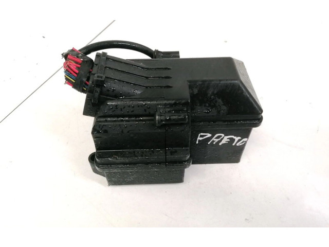 Блок предохранителей Volkswagen Phaeton