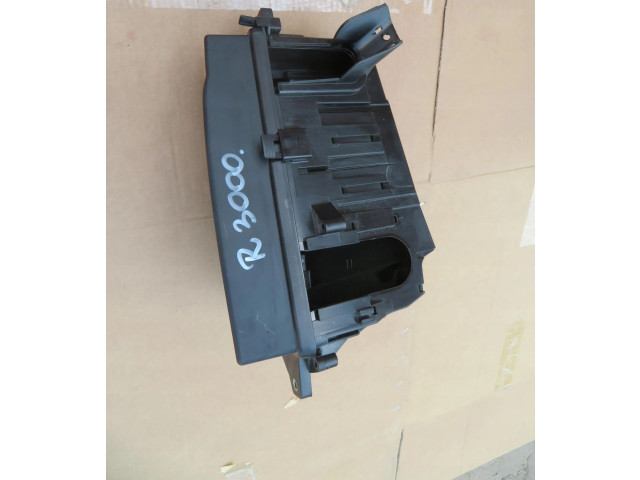 Pojistková skříňka 31398001 Volvo V60 2021