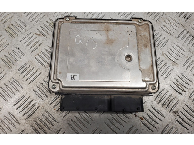 Блок управления двигателя 8U0907115J Audi Q3 8U