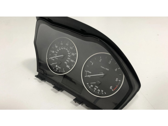 Přístrojová deska BMW X1 F48 F49 2016 9295445