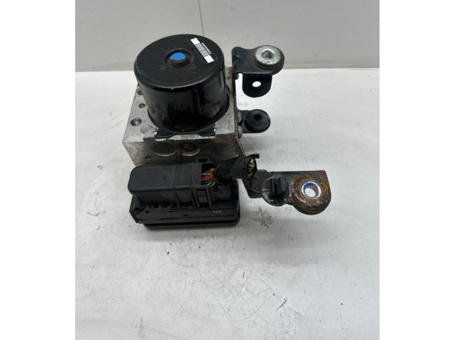 Блок АБС 31329137, 11W233   Volvo  V70  2008 - 2013 года