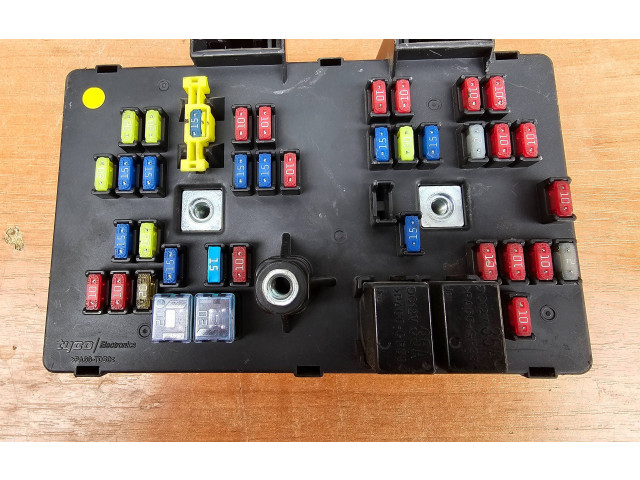 Pojistková skříňka C105IP, 06372D Opel Antara 2011