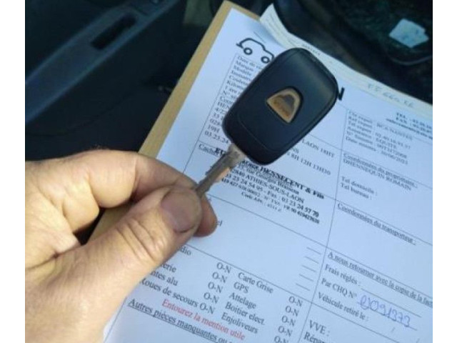 Руль Dacia Sandero 2008 - 2012 года