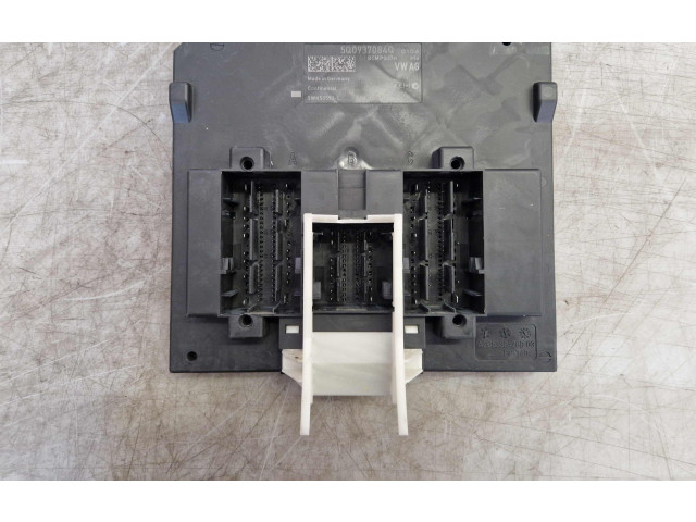 Блок управления 5Q0937084Q, 5Q0937084AJ Volkswagen Golf VII