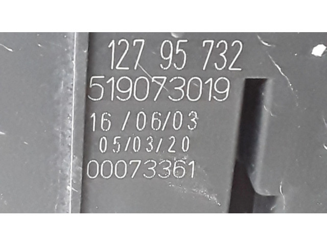 Блок предохранителей 12795732, 519073019 Saab 9-3 Ver2