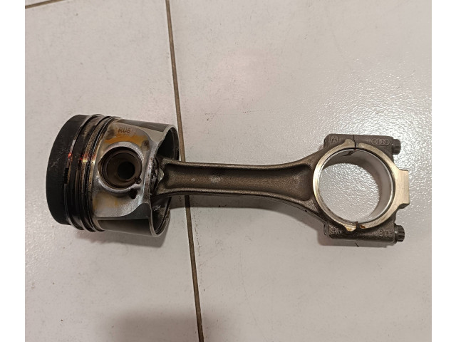 Поршень с шатуном 366, 03la Volkswagen Caddy