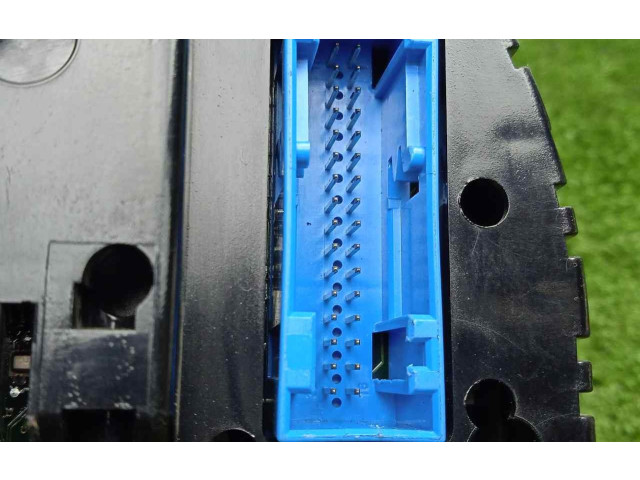 Панель приборов 2.CONECTORES, BOSCH   Audi A4 Allroad       