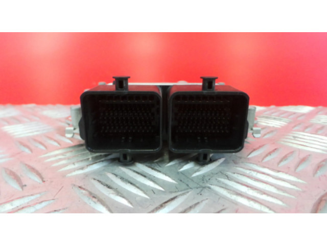 Блок управления двигателя 33910-69L00 Suzuki Swift