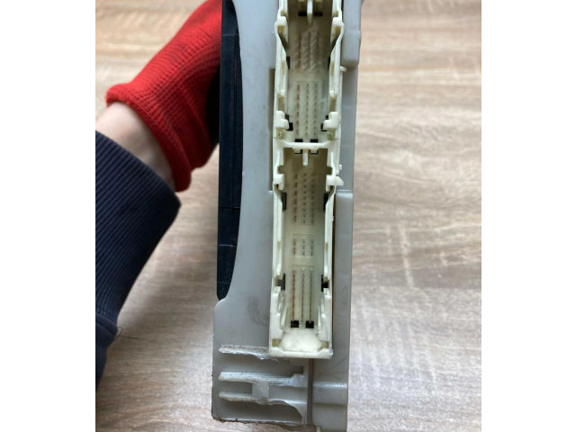 Блок предохранителей  8922147242, 8273047420A   Toyota Corolla Verso AR10    