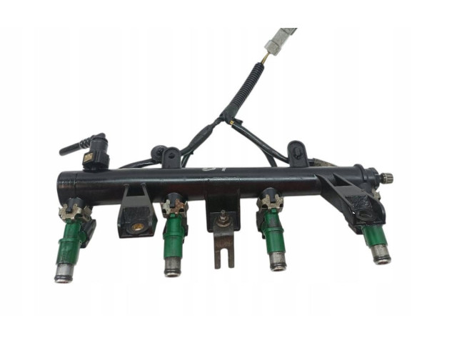 Топливная рампа 96558335580   Citroen C3  