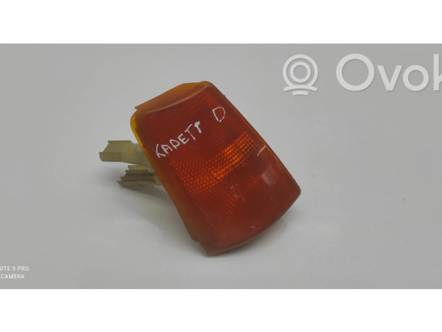 Передний поворотный фонарь