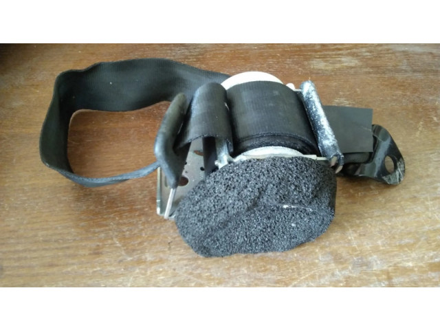 Задний ремень безопасности