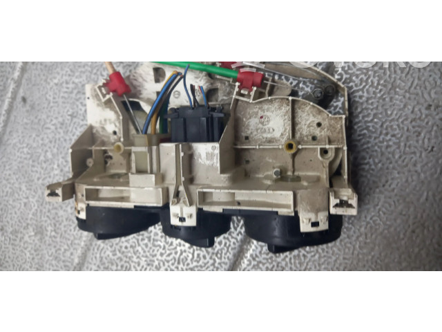 Блок управления климат-контролем Skoda Octavia Mk1 (1U)