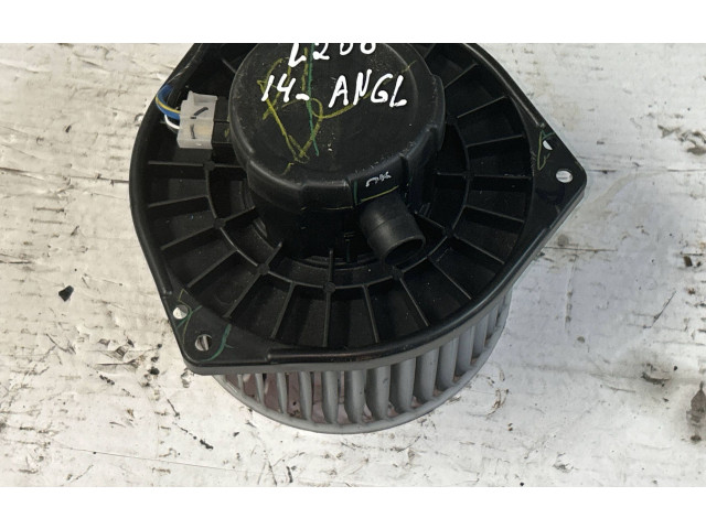 Вентилятор печки Mitsubishi L200