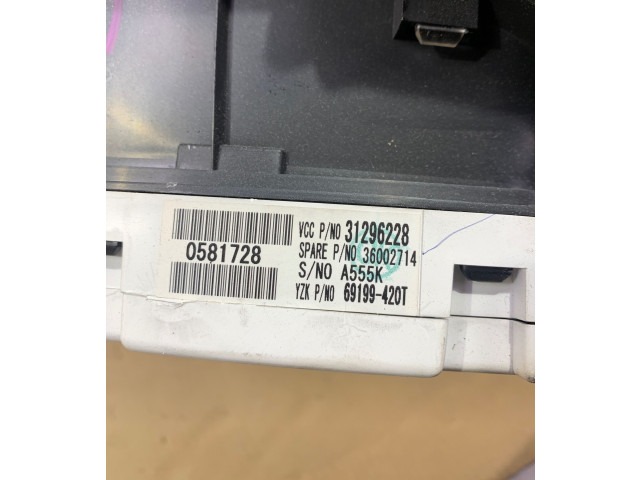Přístrojová deska Volvo V50 2012 31296228, 69199420T