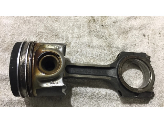 Píst ATE00, RFGK206205BA   Ford Transit  pro naftový motor 2.0  