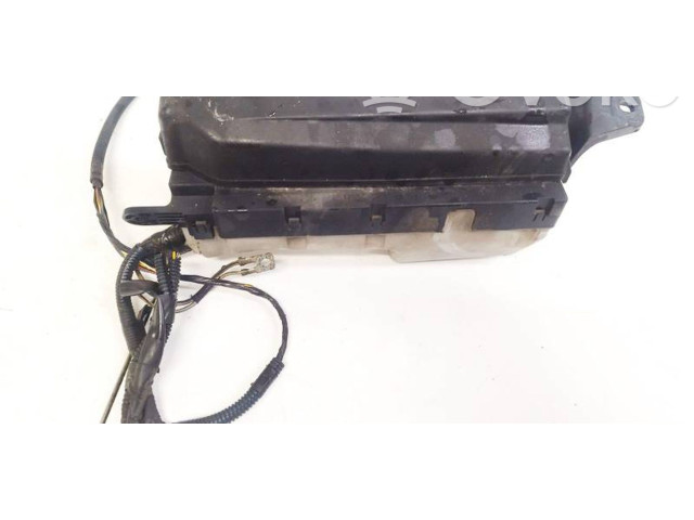 Блок предохранителей     Toyota Corolla Verso AR10    