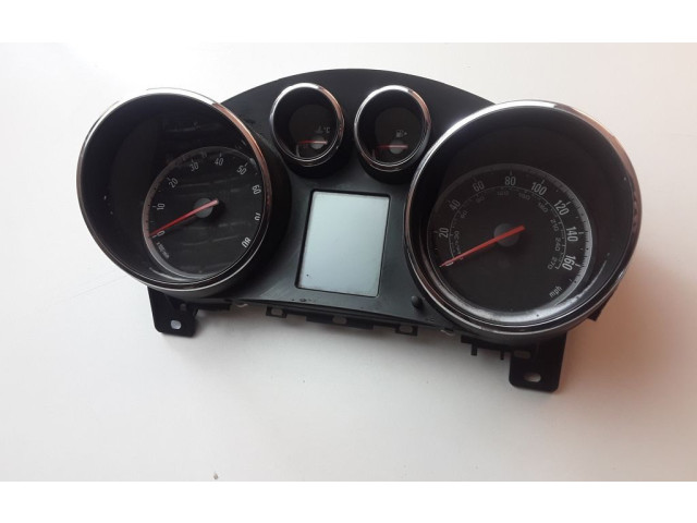 Přístrojová deska Opel Zafira C 2011 13374899