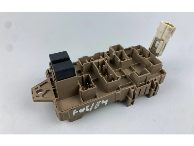 Блок предохранителей  610125   Subaru Forester SG    