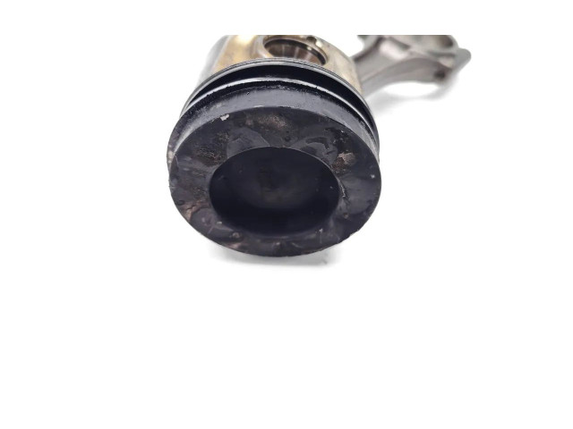 Поршень с шатуном CLHA CLHA Skoda Octavia Mk3 (5E)