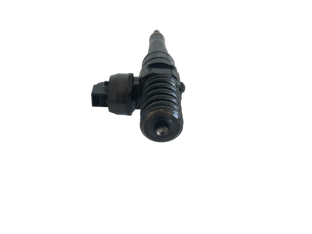 Форсунка 0414720314, 038130073BP Skoda Fabia Mk2 (5J)