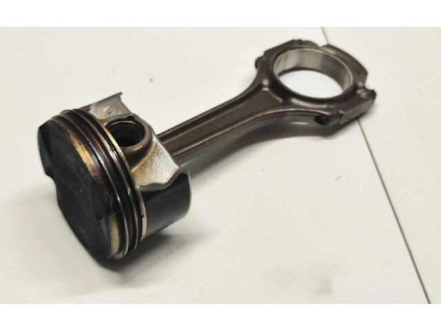 Píst EH220518, A17700Q06 Mercedes-Benz C AMG W205