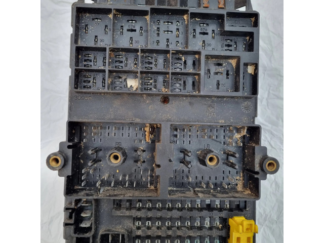 Блок предохранителей P56038406AJ, 56038406AJ Jeep Grand Cherokee (WJ)