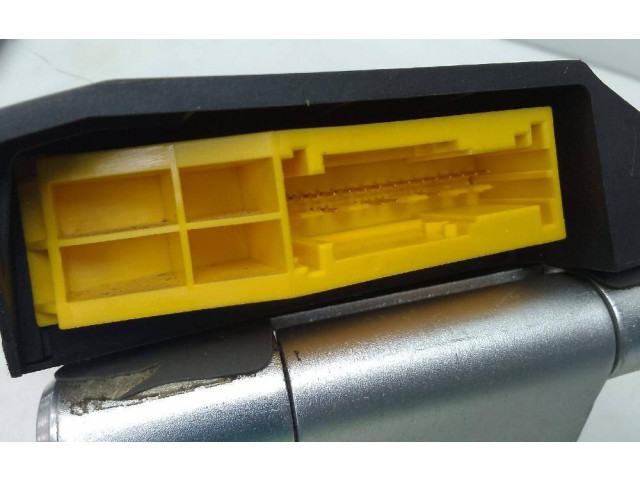 Блок управления 8201002828 Dacia Sandero