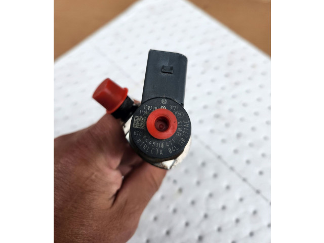 Форсунка 04L130277AE, 0445110471 Audi A3 S3 8V