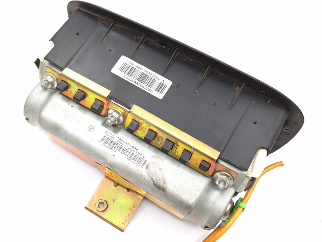 Подушка безопасности пассажира 7352901030, 30327304B Fiat Albea