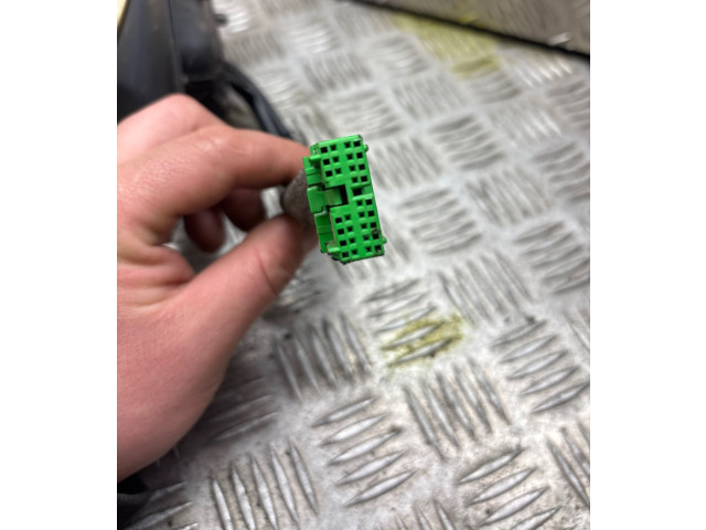 Зеркало электрическое Volvo V70 2000 - 2004 года