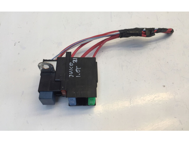 Pojistková skříňka 243512602R Nissan Juke II F16 2021