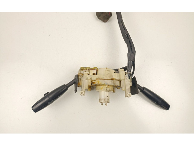 Ручка стеклоочистителей 0K2DK66120, 47331F1000   KIA Shuma