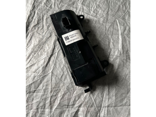 Блок управления климат-контролем P31674024, T18250181201 Volvo XC90