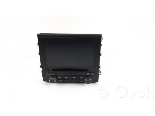 Радио/ проигрыватель CD/DVD / навигация