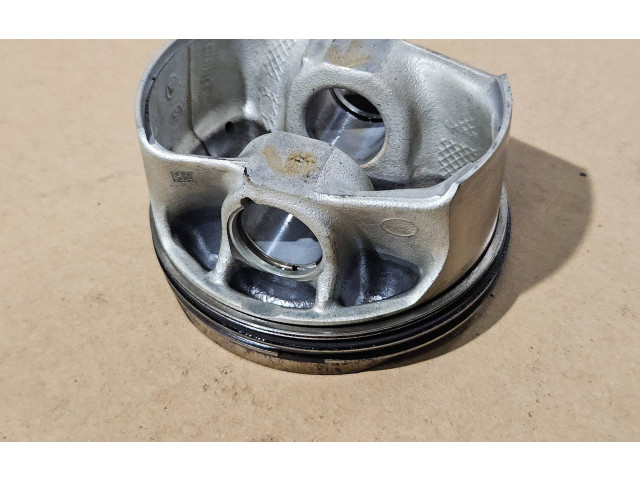 Píst 89L106 BMW M5 S63b44b