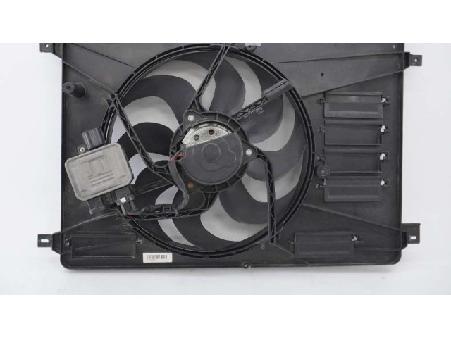 Вентилятор радиатора     31686806    Volvo V70 