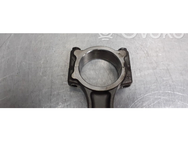 Поршень с шатуном Renault Kangoo I