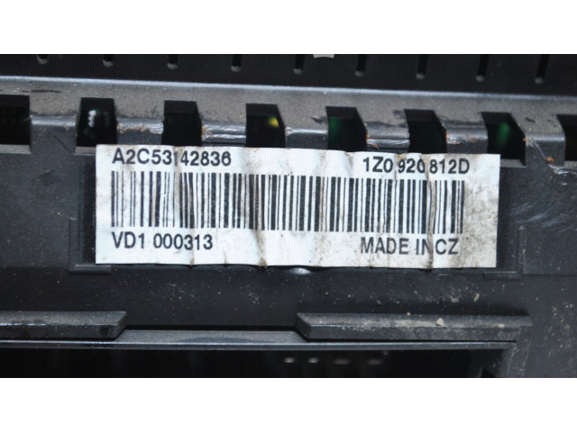 Панель приборов 1Z09208112D Skoda Octavia Mk2 (1Z)